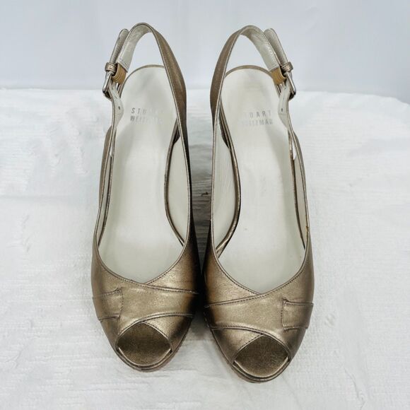 Stuart Weitzman Gold Peep Toe Slingback Wedges, Size 7, Luxury Coastal Grandma - Picture 2 of 10